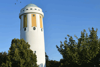 Bild Rennstadt Hockenheim Wasserturm Bild aus der Rennstadt Hockenheim Wasserturm